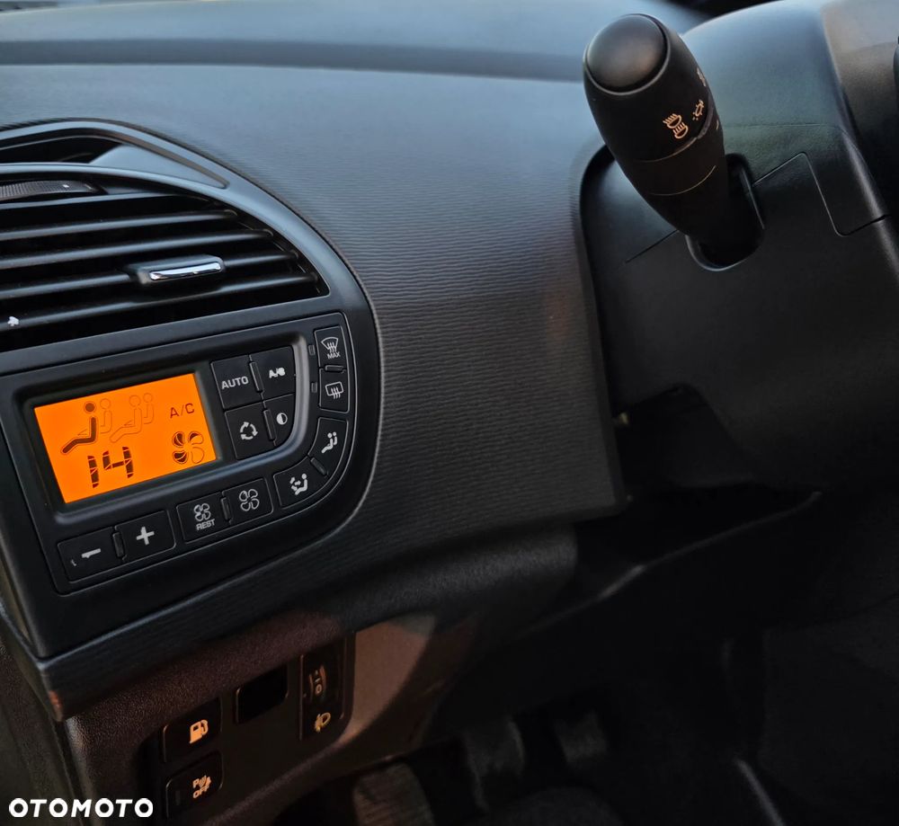Citroën C4 Picasso 1.8 16V Advance - 14