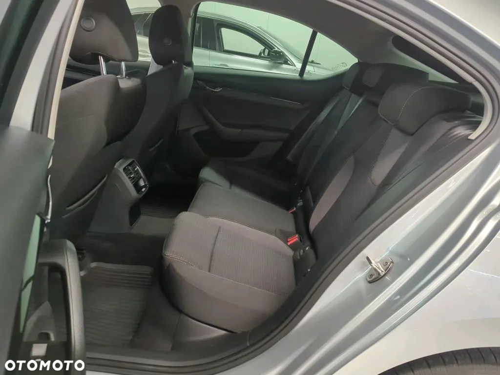 Skoda Octavia 1.5 TSI ACT Ambition - 9