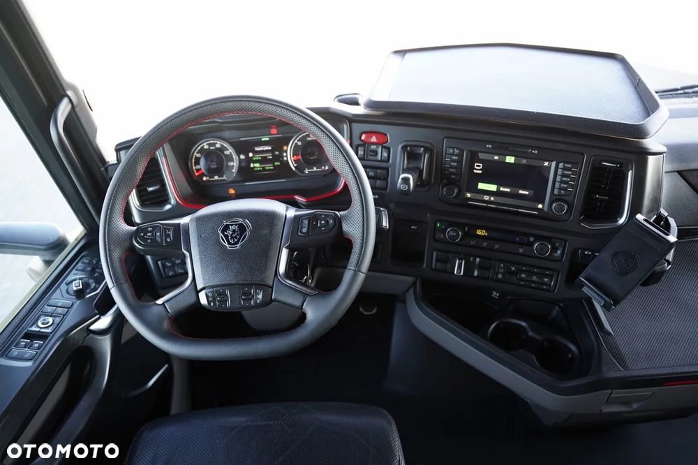 Scania S 580 / V8 / RETARDER / KLIMA POSTOJOWA / CAŁA NA PODUSZKACH / SKÓRY / - 23