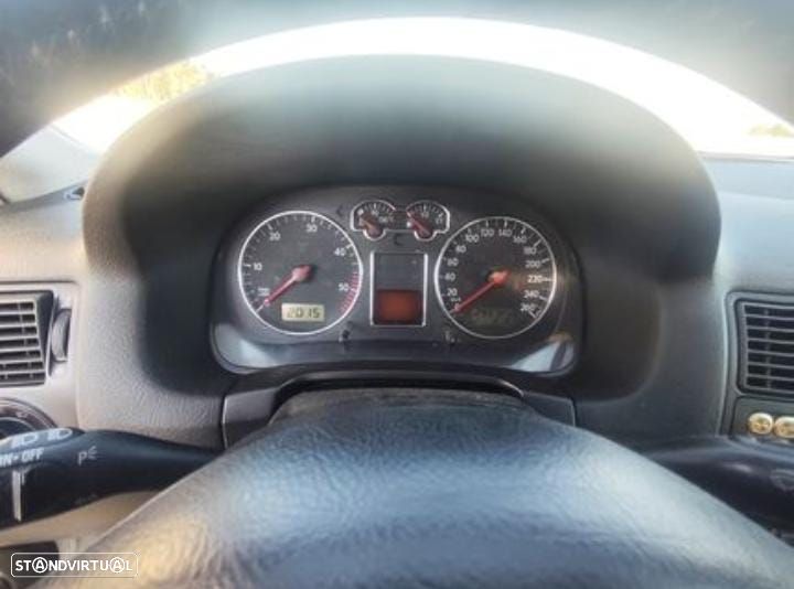 VW Golf 1.9 TDi 4M Highline - 5