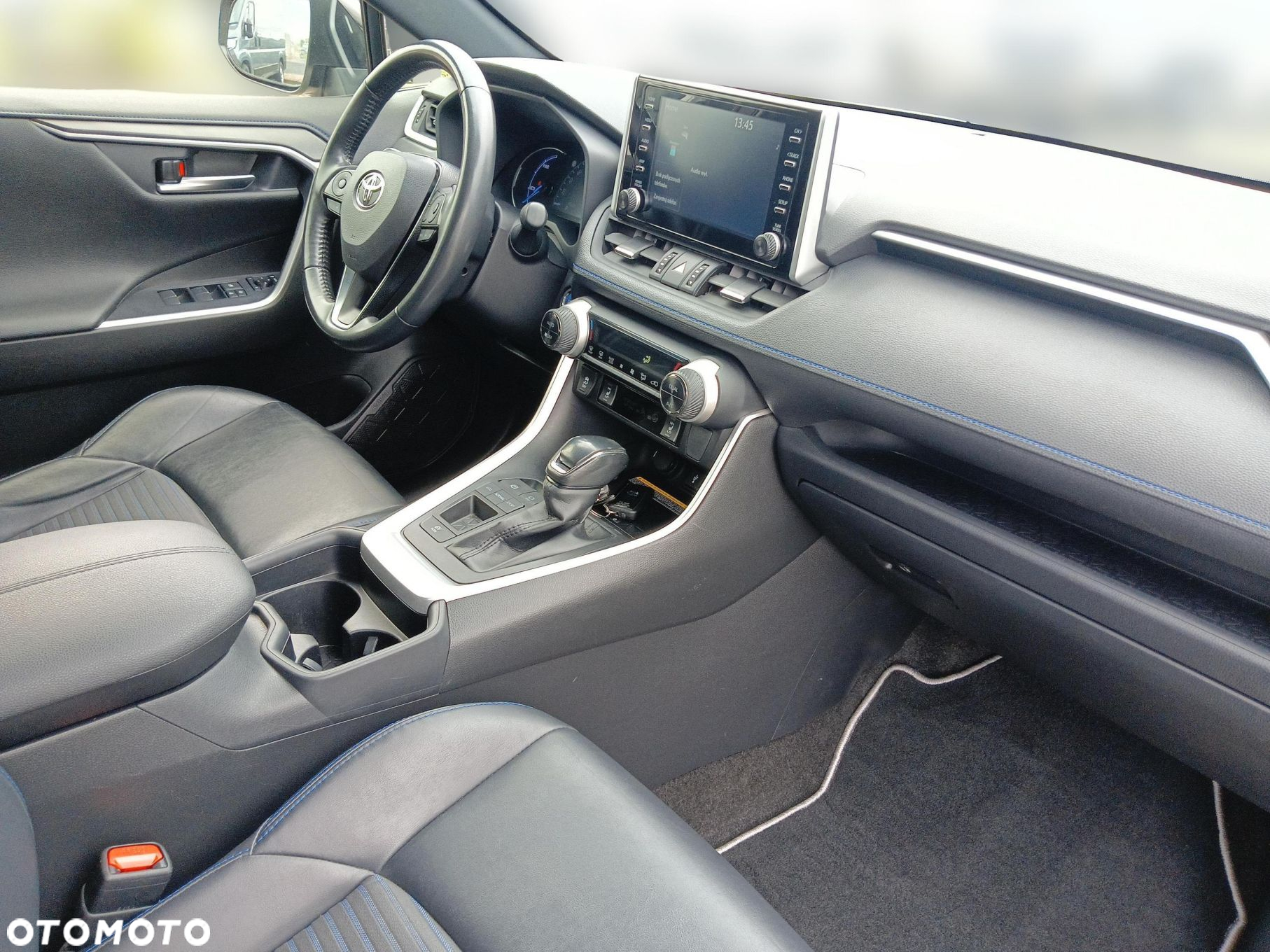 Toyota RAV4 - 11