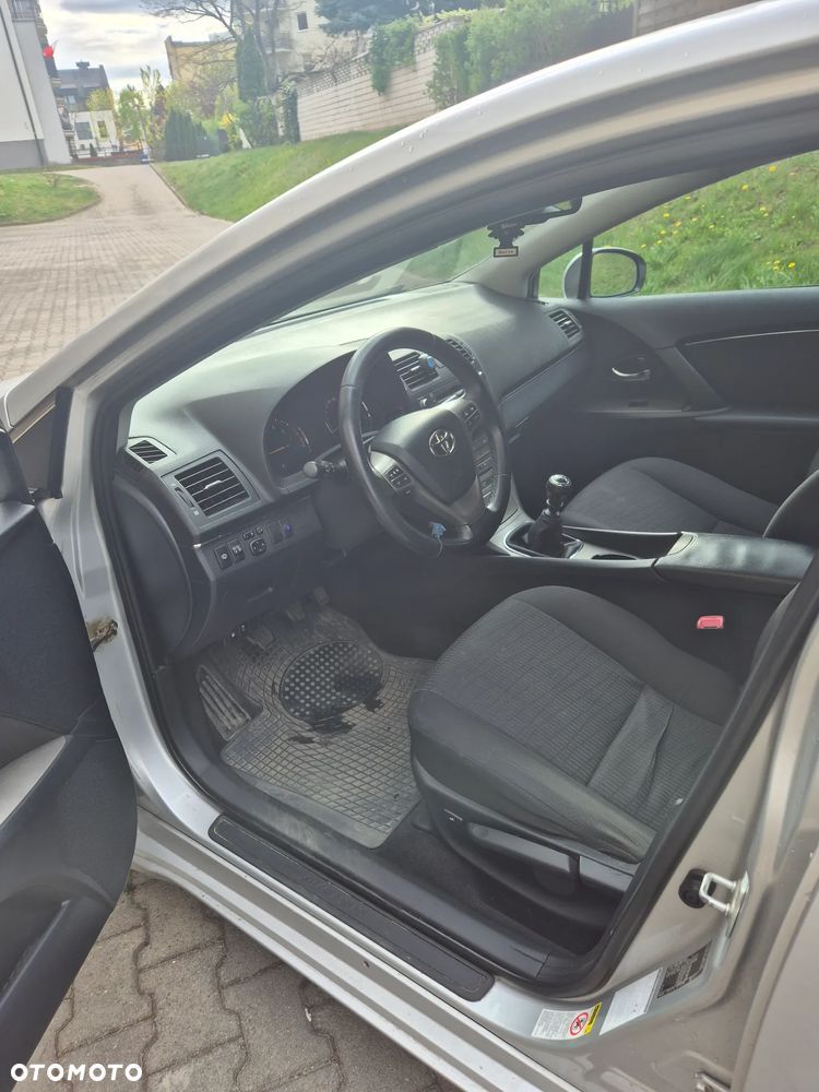 Toyota Avensis 1.8 Sol - 9