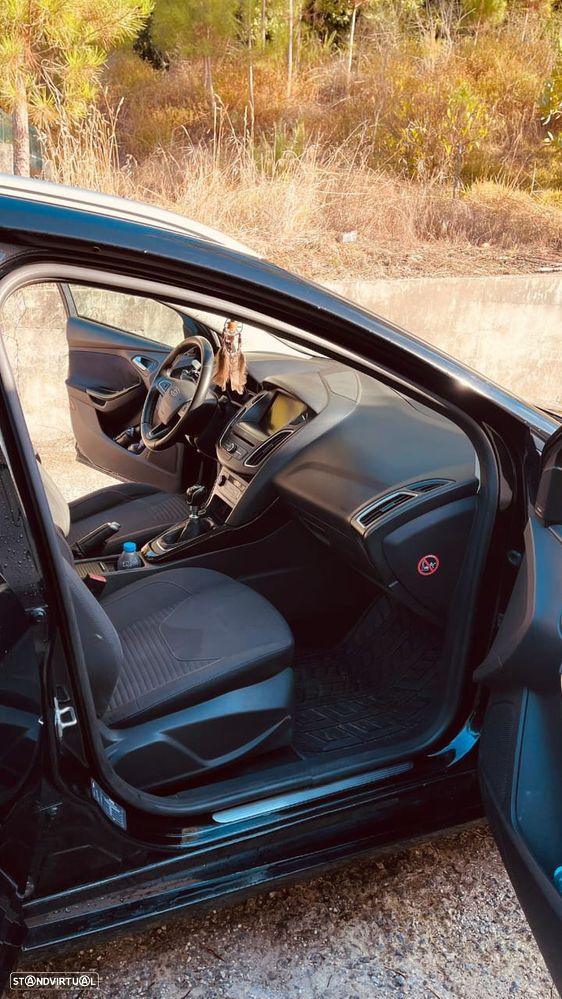 Ford Focus SW - 8