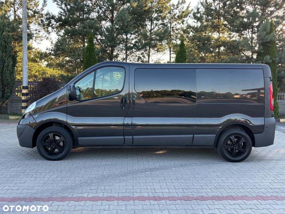 Opel Vivaro - 1