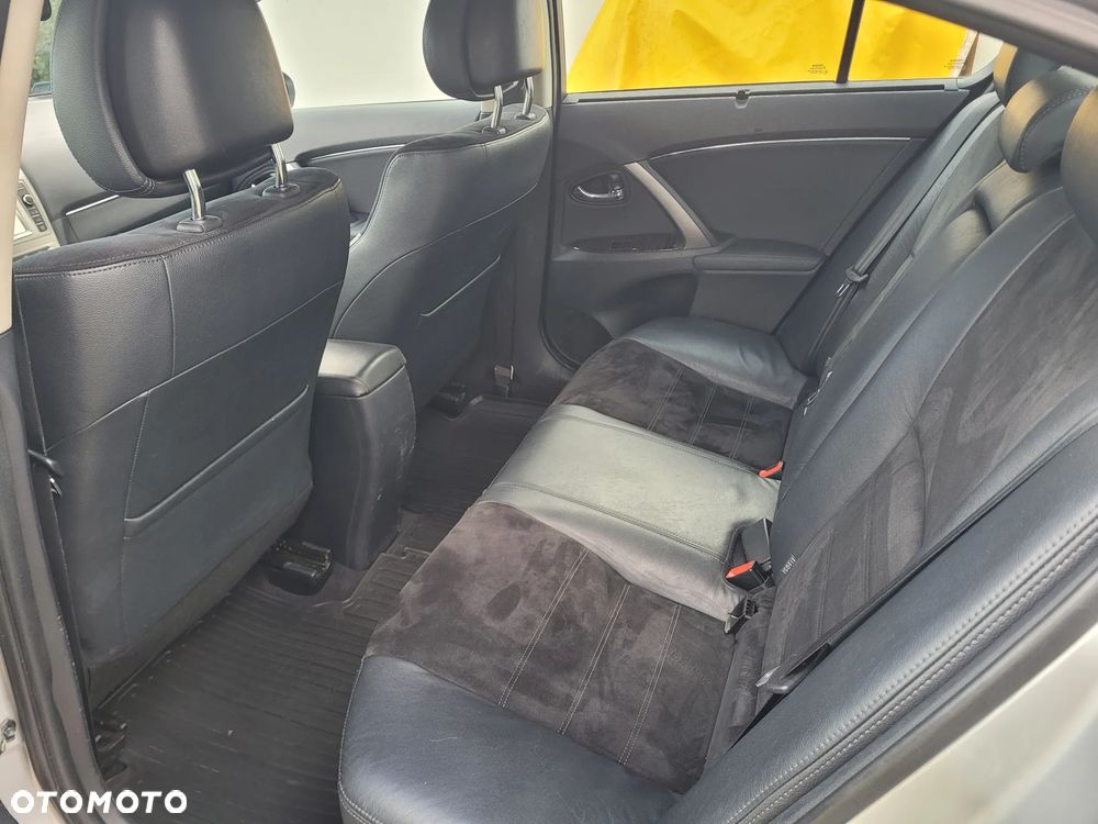 Toyota Avensis 1.8 Premium EU5 MS - 12