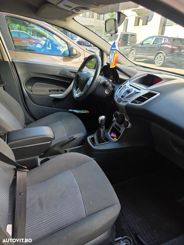 Ford Fiesta 1.4 TDCI Ambiente - 5