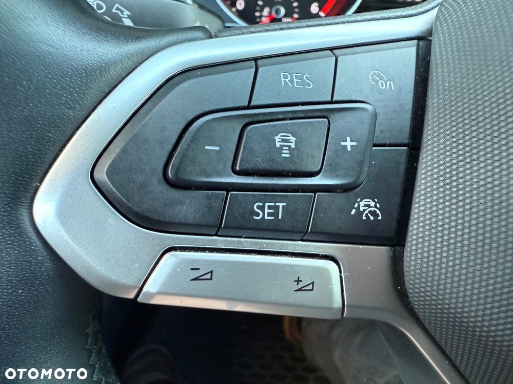 Volkswagen Passat 2.0 TDI EVO Business - 17