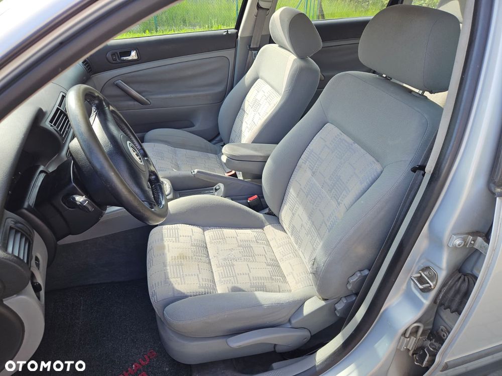 Volkswagen Passat 1.9 TDI CL - 8