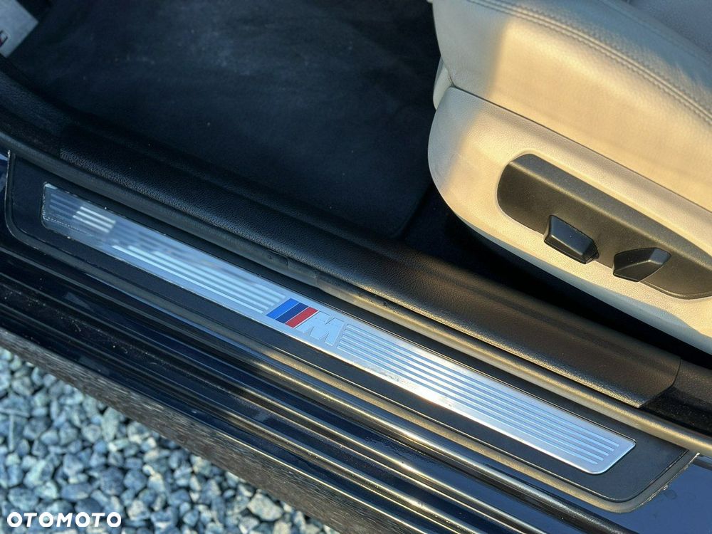 BMW Seria 5 528i xDrive - 12