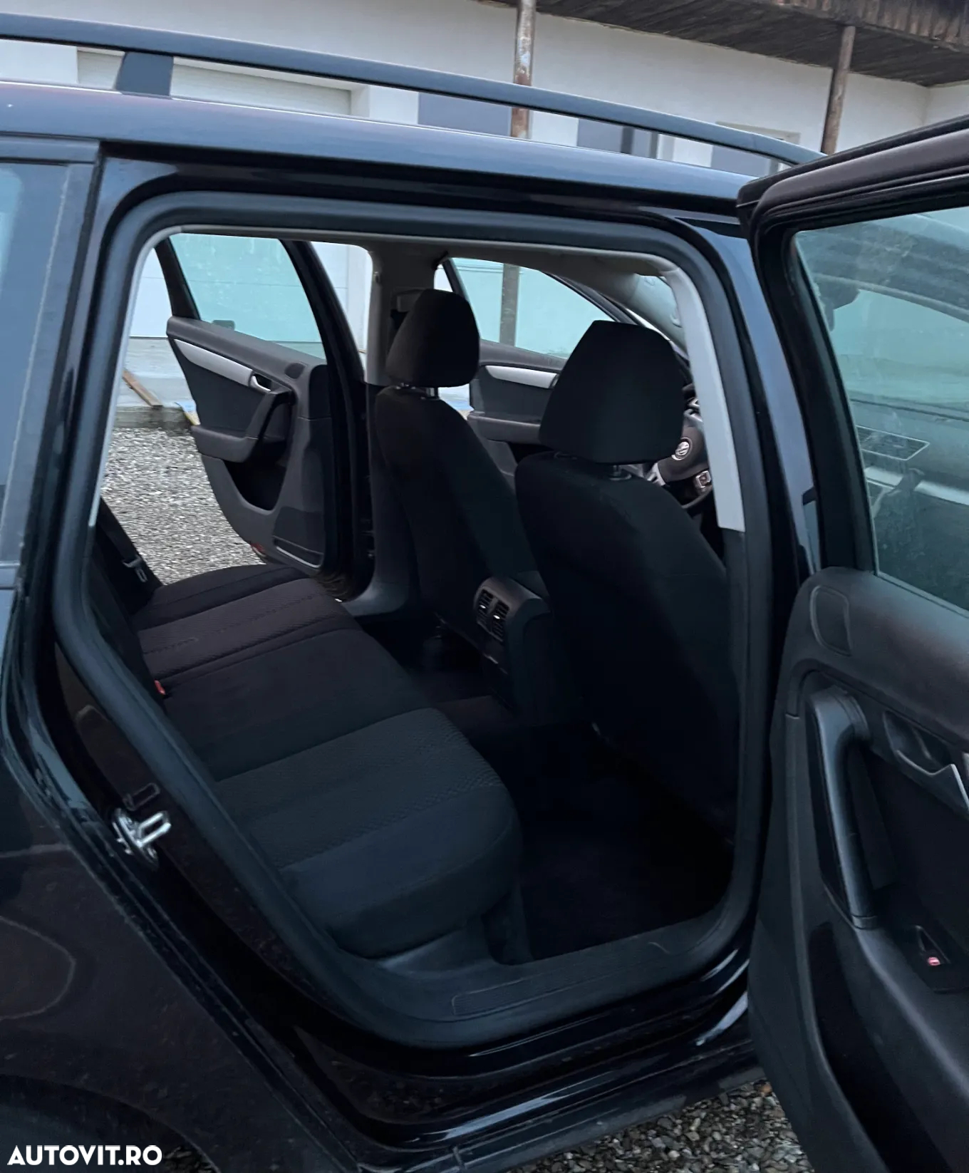 Volkswagen Passat Variant 2.0 TDI Blue TDI Comfortline - 5