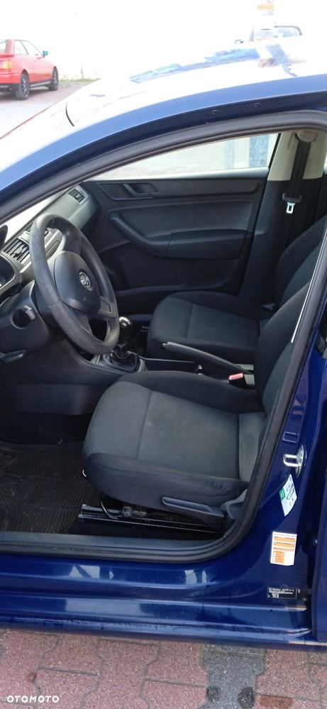 Skoda RAPID 1.6 TDI DPF Active - 9