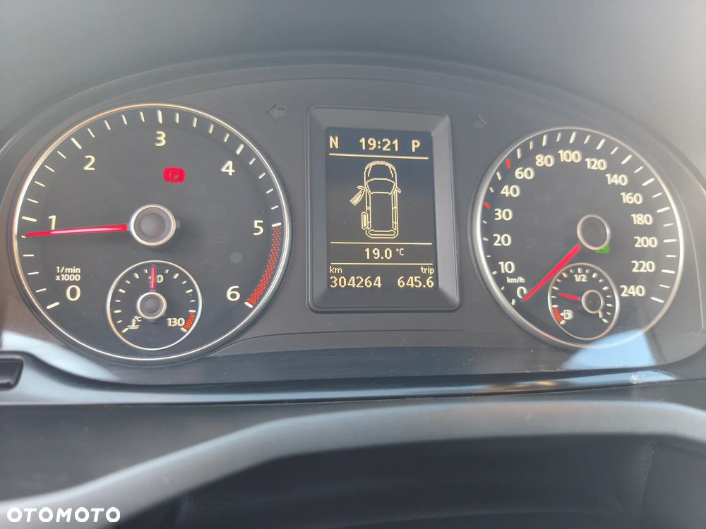 Volkswagen Caddy 2.0 TDI Highline DSG - 11