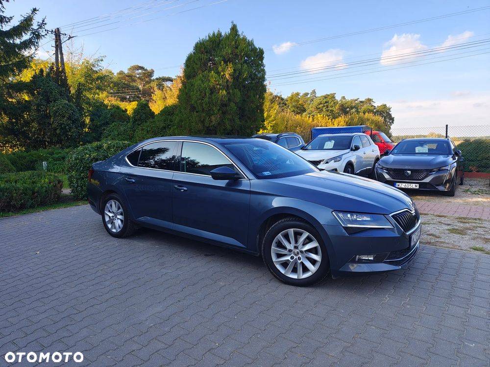 Skoda Superb 2.0 TDI Style DSG - 4