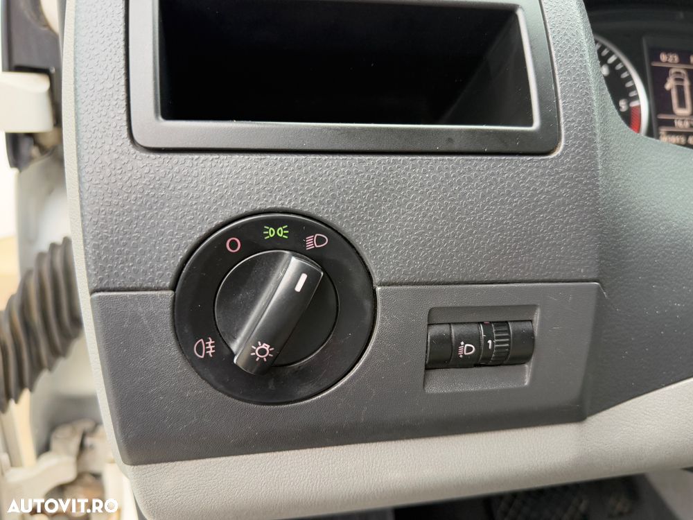 Volkswagen Transporter Caravelle DSG Trendline Lung - 14