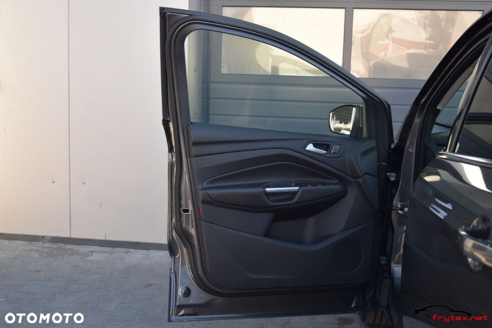 Ford Kuga - 16