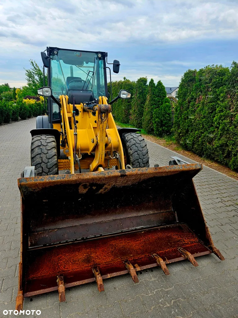 Caterpillar 908M - 6