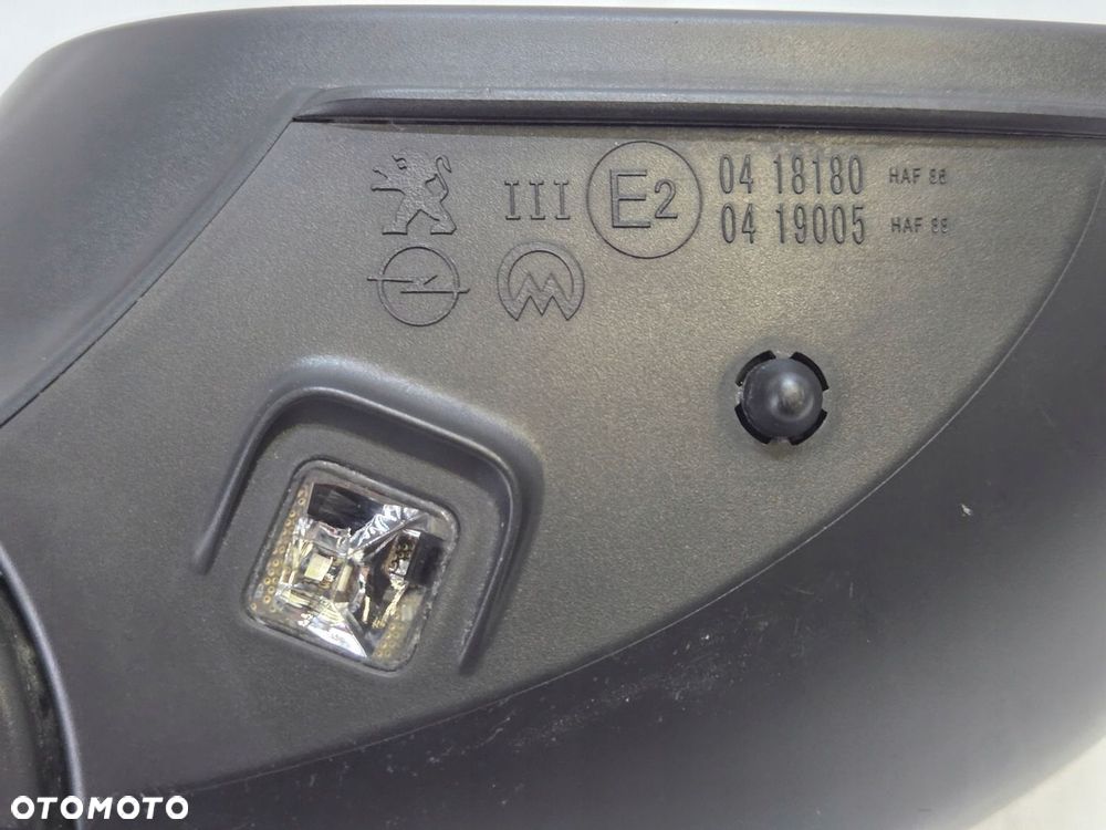 LUSTERKO PRAWE OPEL CORSA F 10 4 PIN 14PIN 39225918 EUROPA - 5