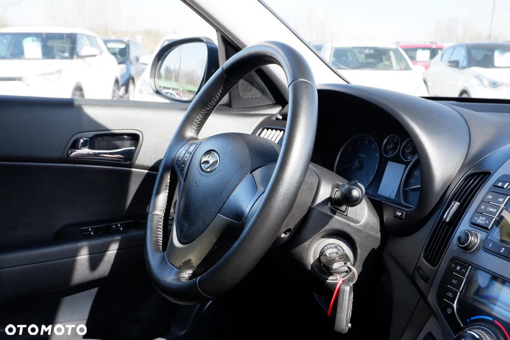 Hyundai i30 1.6 blue Comfort - 4