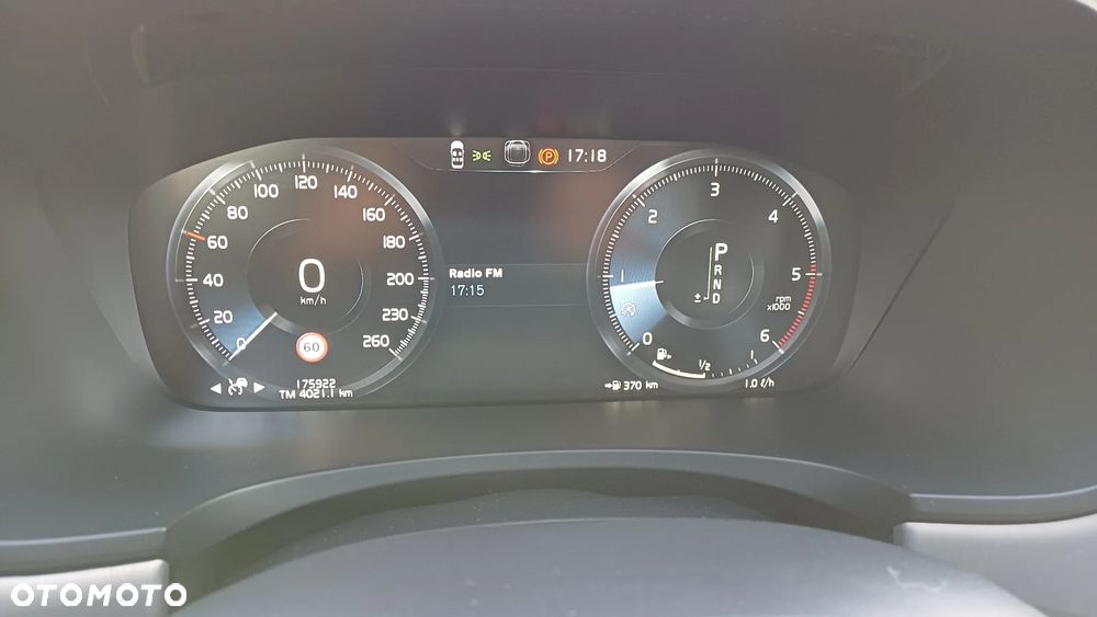 Volvo V90 D4 Geartronic Kinetic - 26