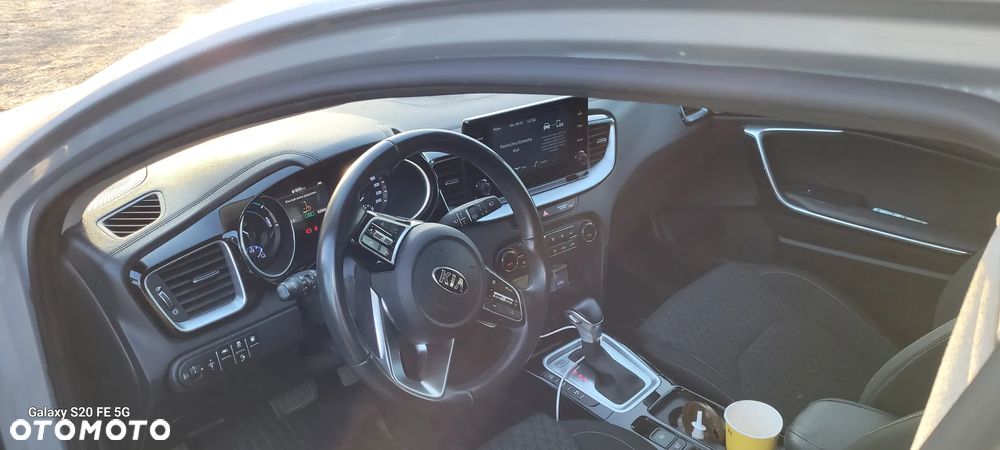 Kia Ceed 1.6 GDI PHEV L DCT - 12