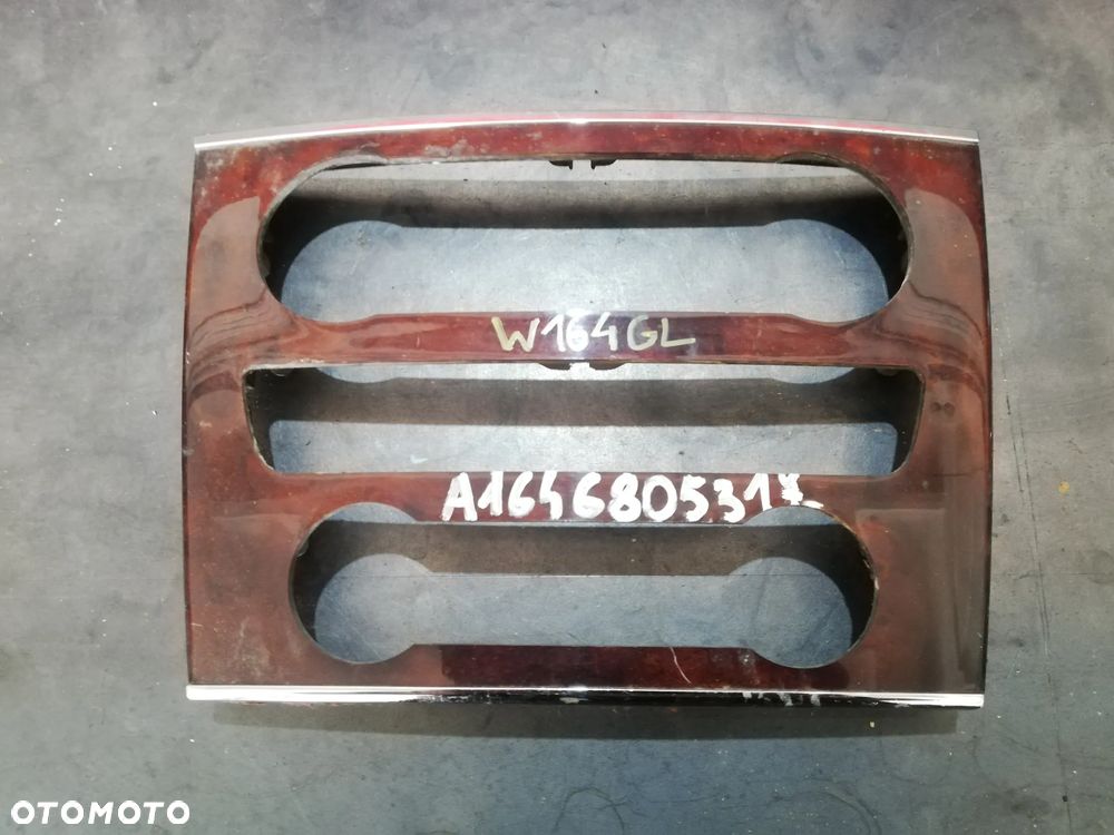 MERCEDES GL X164 RAMKA PANELU DEKOR KONSOLI A1646805317 - 1