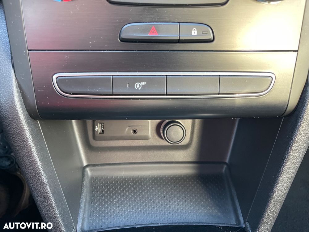 Renault Megane Blue dCi 116 Life - 19