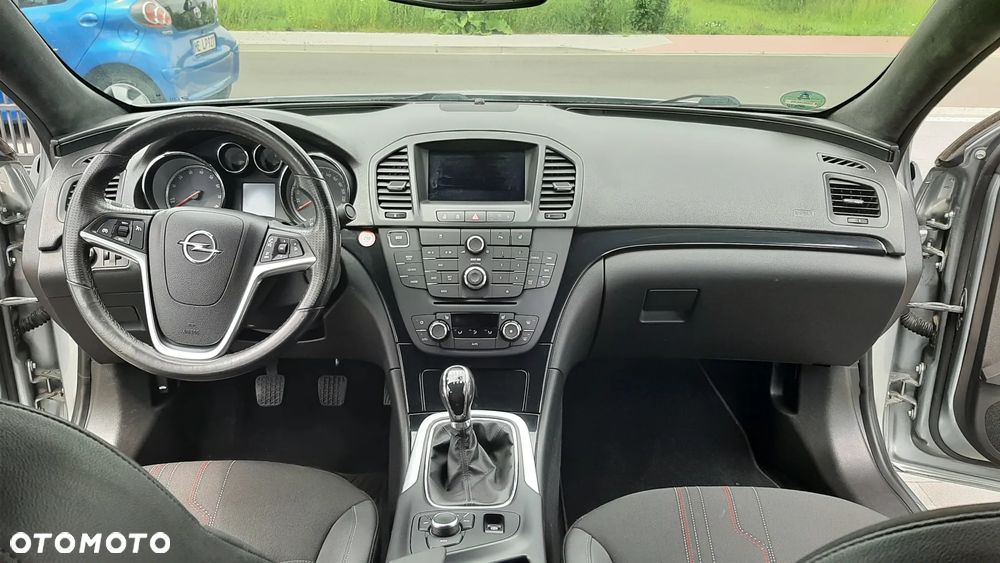 Opel Insignia - 15
