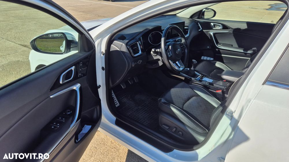 Kia Ceed 1.4 T-GDI OPF Platinum Edition - 5