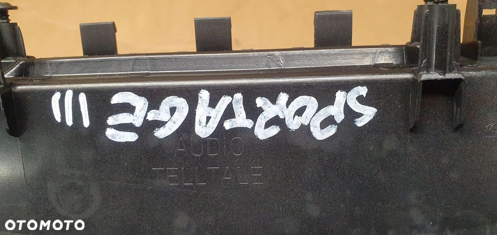 Ramka dekor radia konsoli Kia Sportage III U09781-3810 - 8