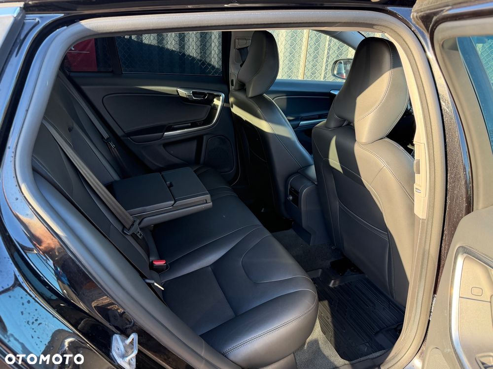 Volvo V60 D4 Drive-E Momentum - 10