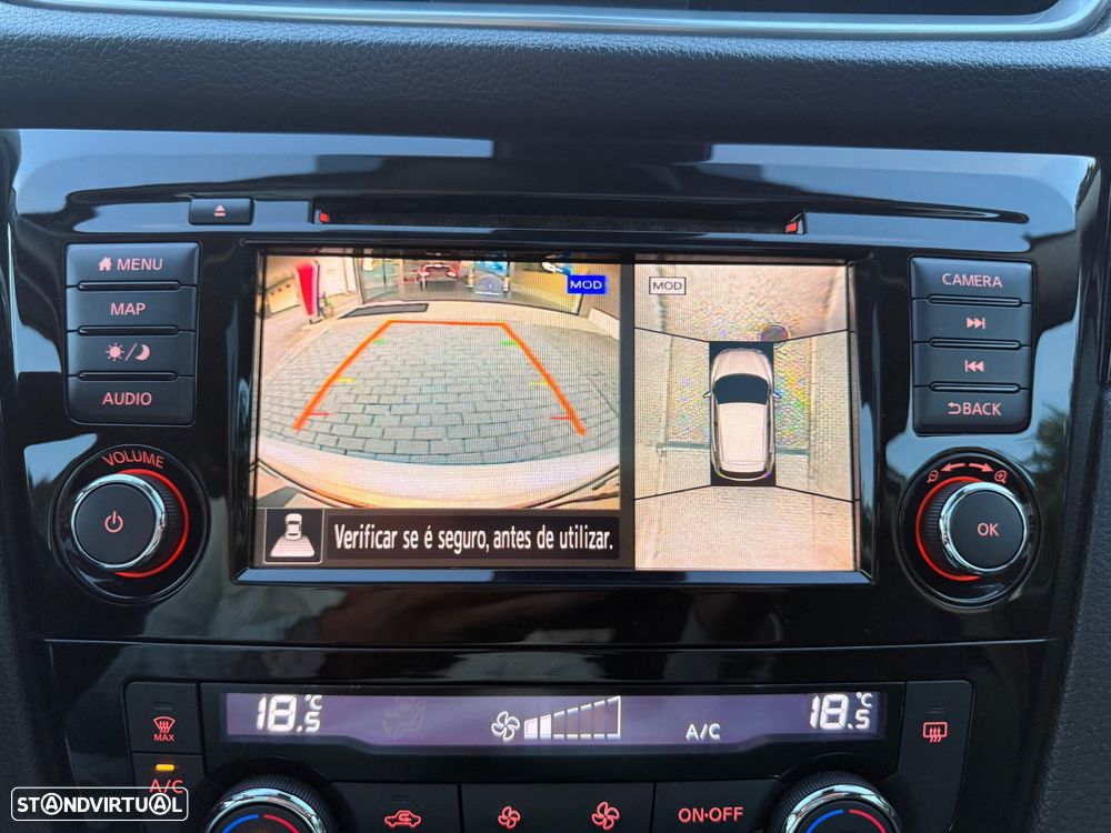 Nissan Qashqai 1.5 dCi N-Connecta J18 - 20