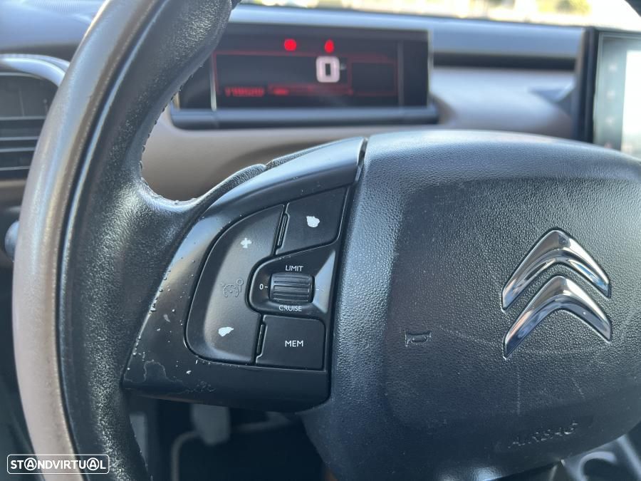 Citroën C4 Cactus 1.2 PureTech Shine Pack - 29