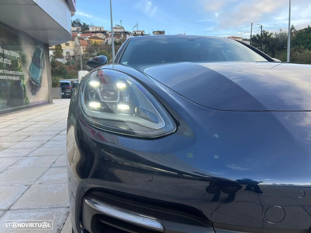 Porsche Panamera 4 E-Hybrid - 8