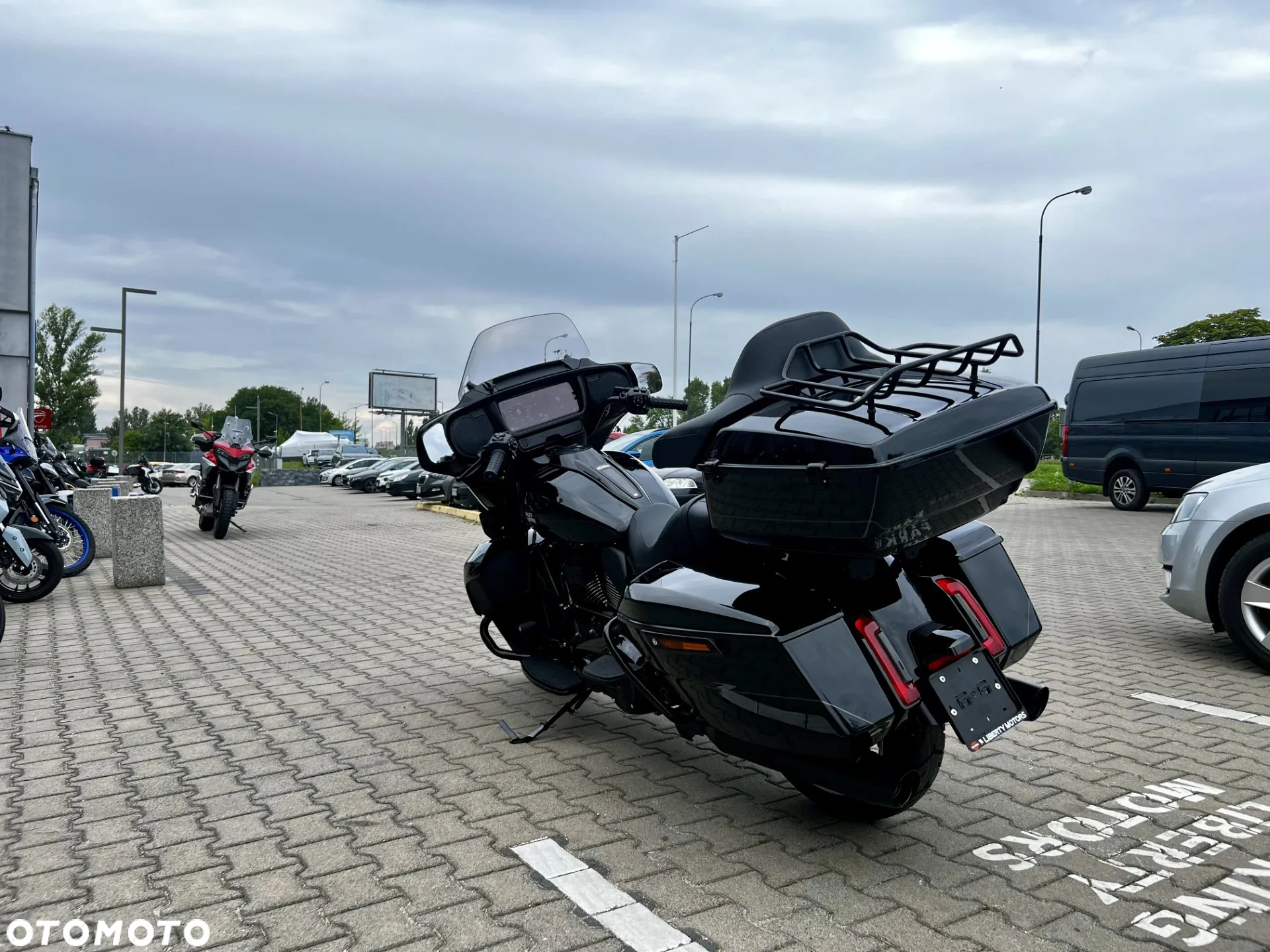 Harley-Davidson Touring Street Glide - 7
