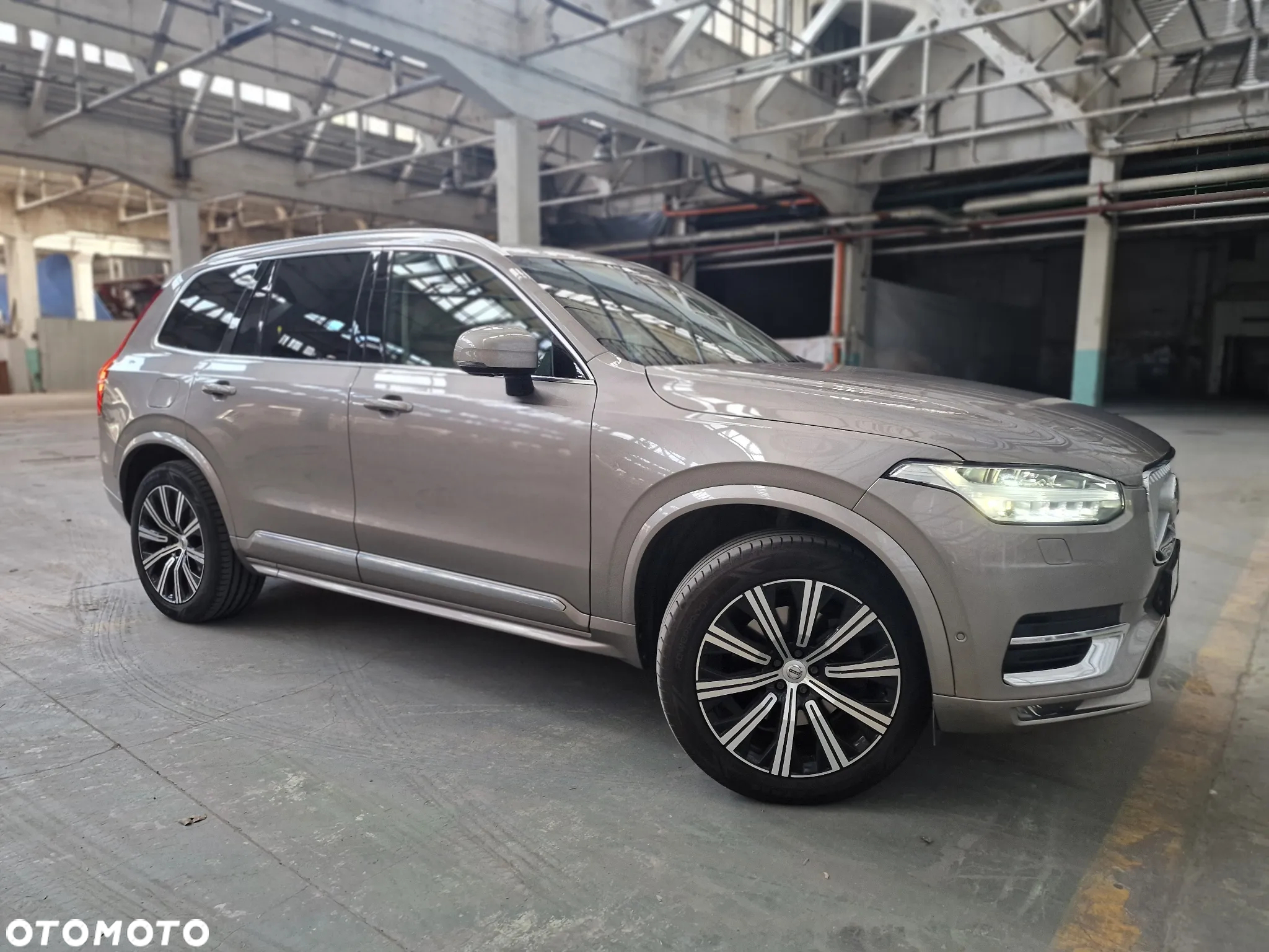 Volvo XC 90 - 23