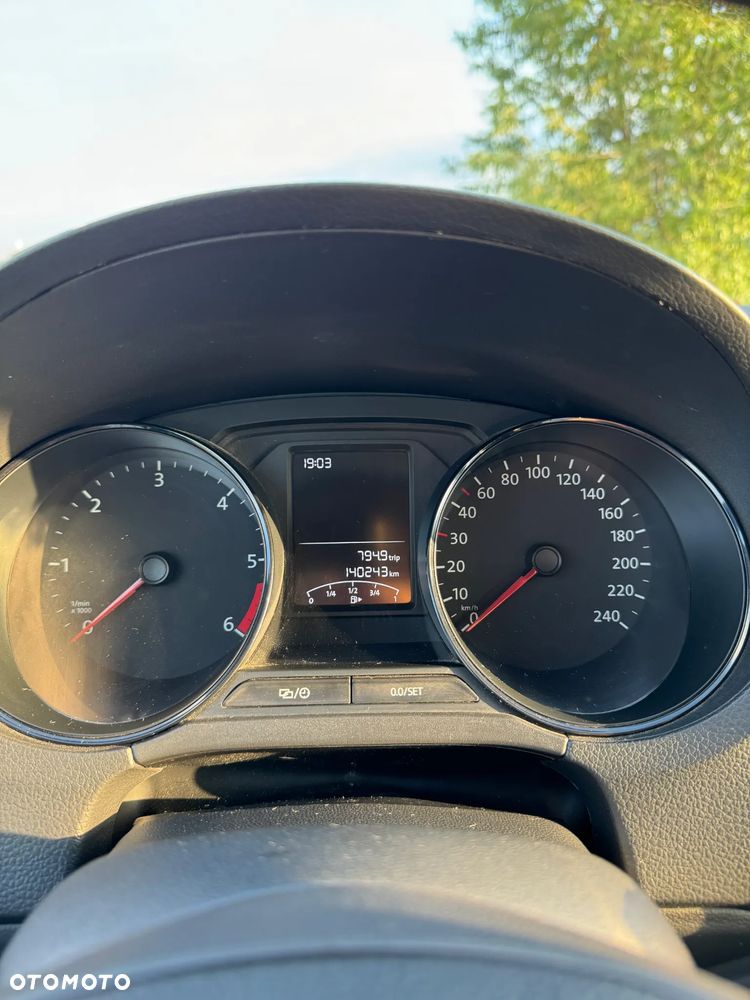 Volkswagen Polo - 13