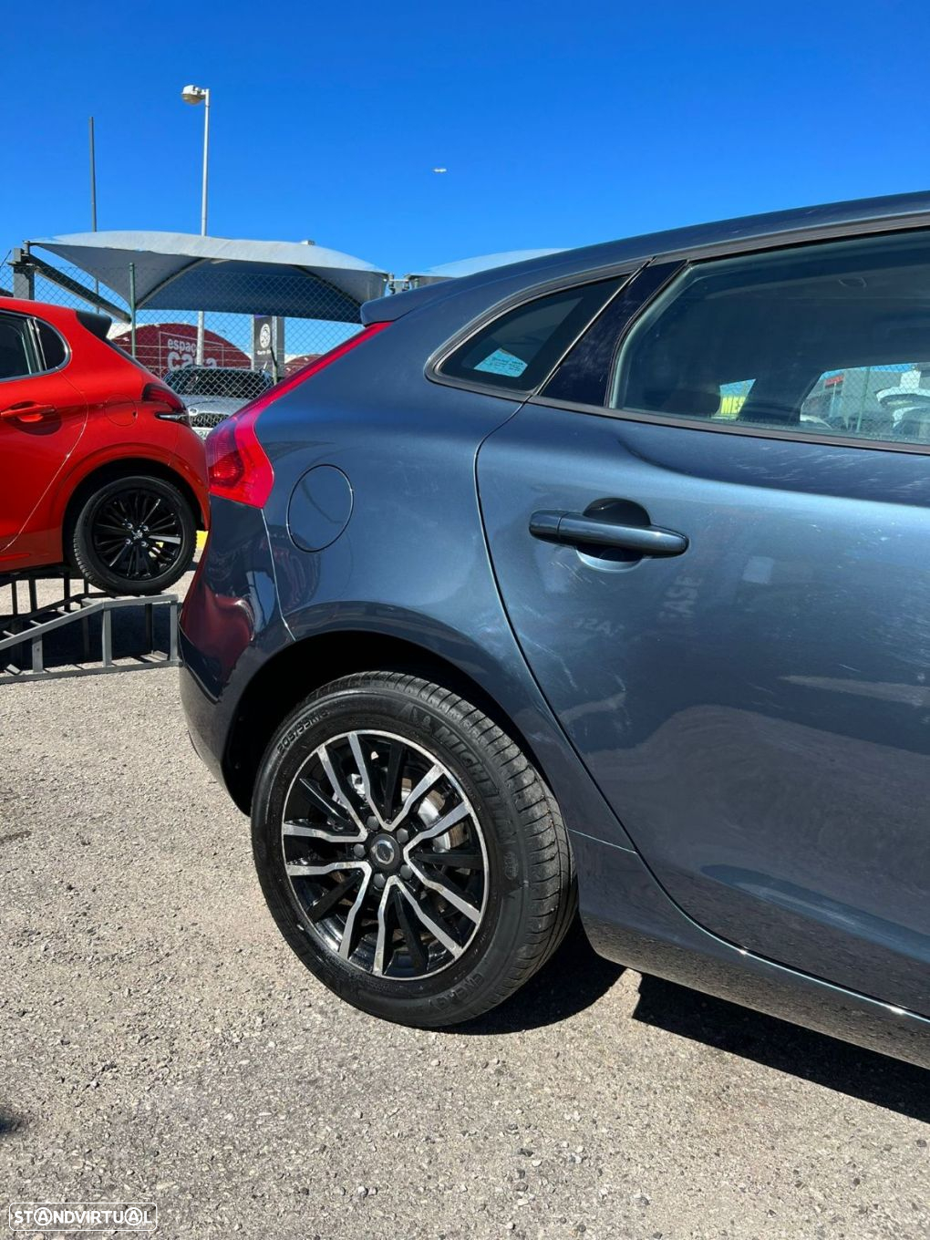 Volvo V40 - 16