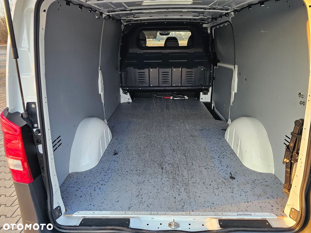 Mercedes-Benz Vito - 10