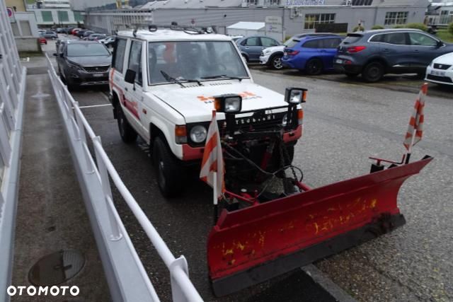 Mitsubishi Pajero - 2