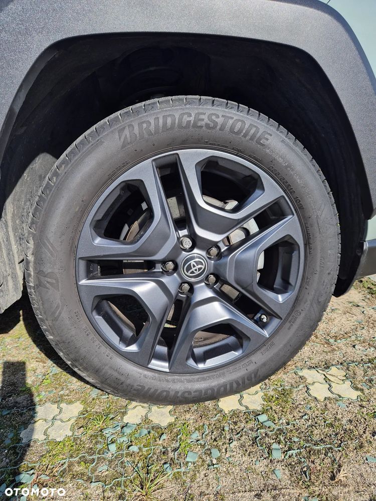 Toyota RAV4 - 9