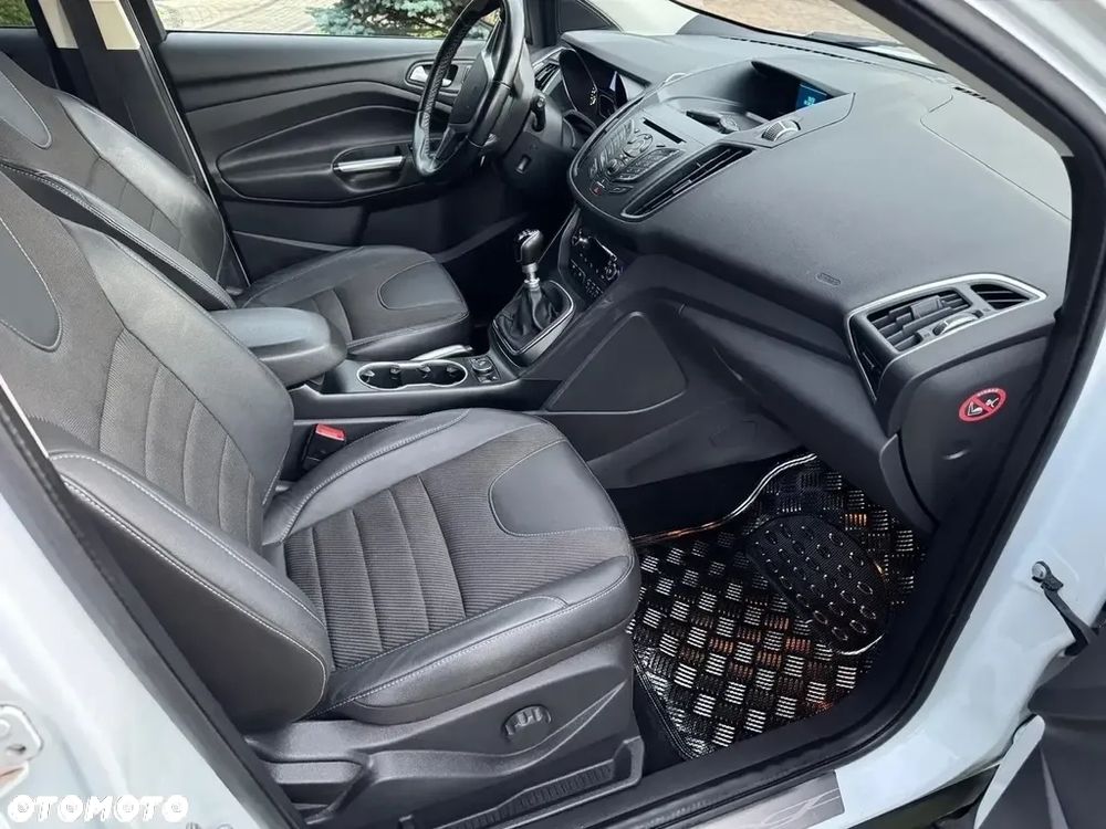 Ford Kuga - 9