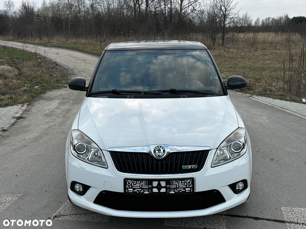 Skoda Fabia 1.4 TSI DSG RS - 2