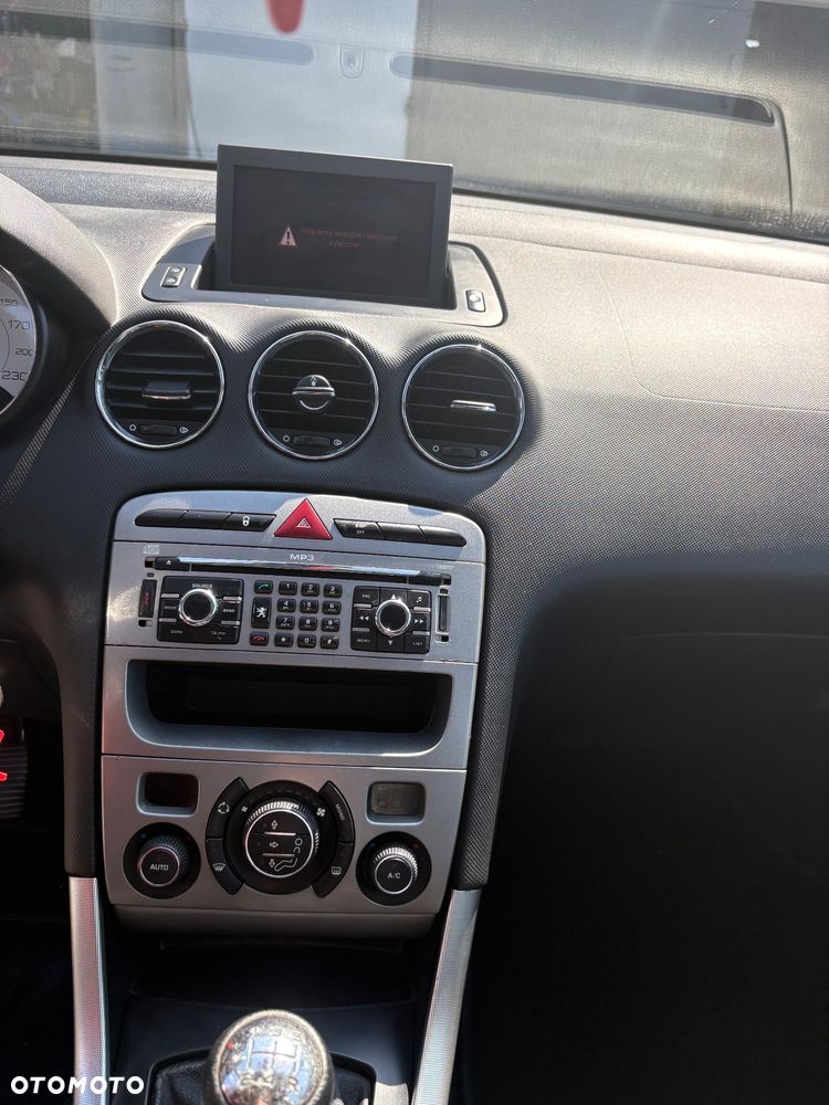 Peugeot 308 1.6 Premium Plus - 4