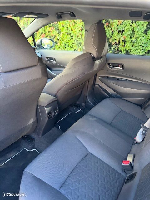 Toyota Corolla Touring Sports 1.8 Hybrid Comfort+P.Sport - 10