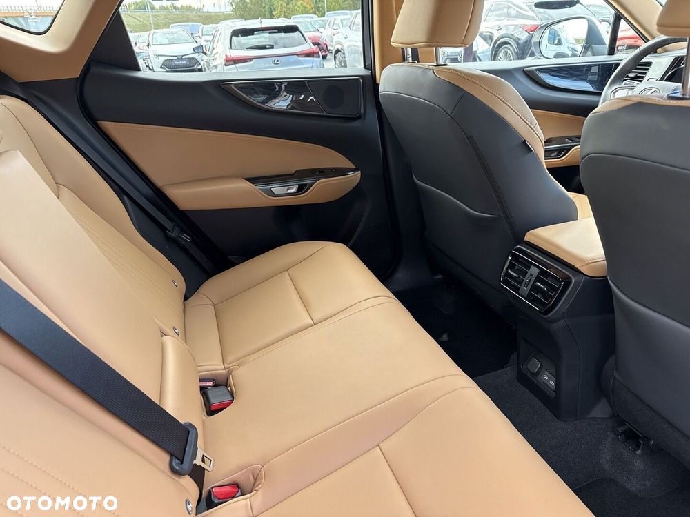 Lexus NX 350h Prestige AWD - 19