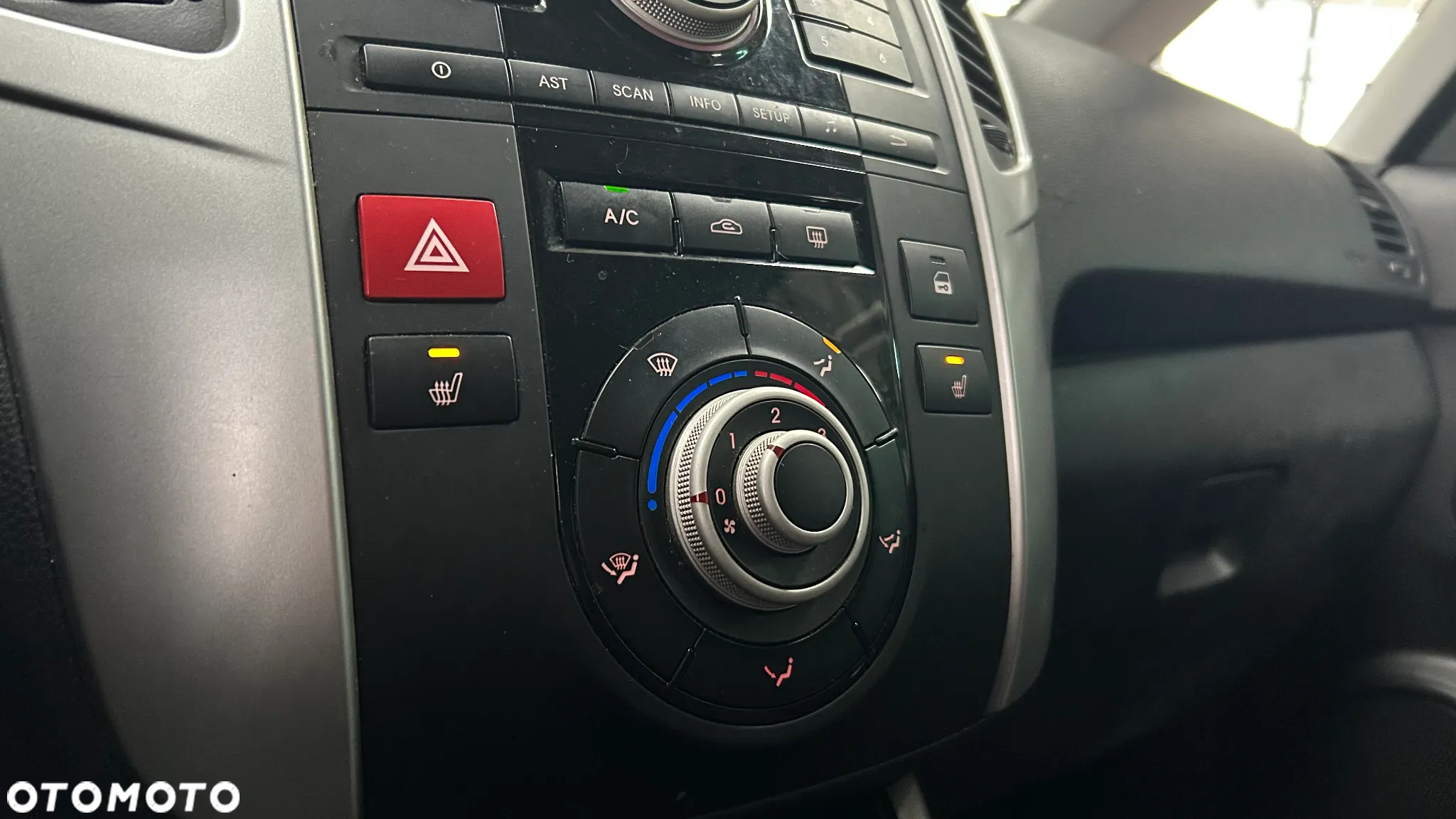 Kia Venga 1.4 M - 11