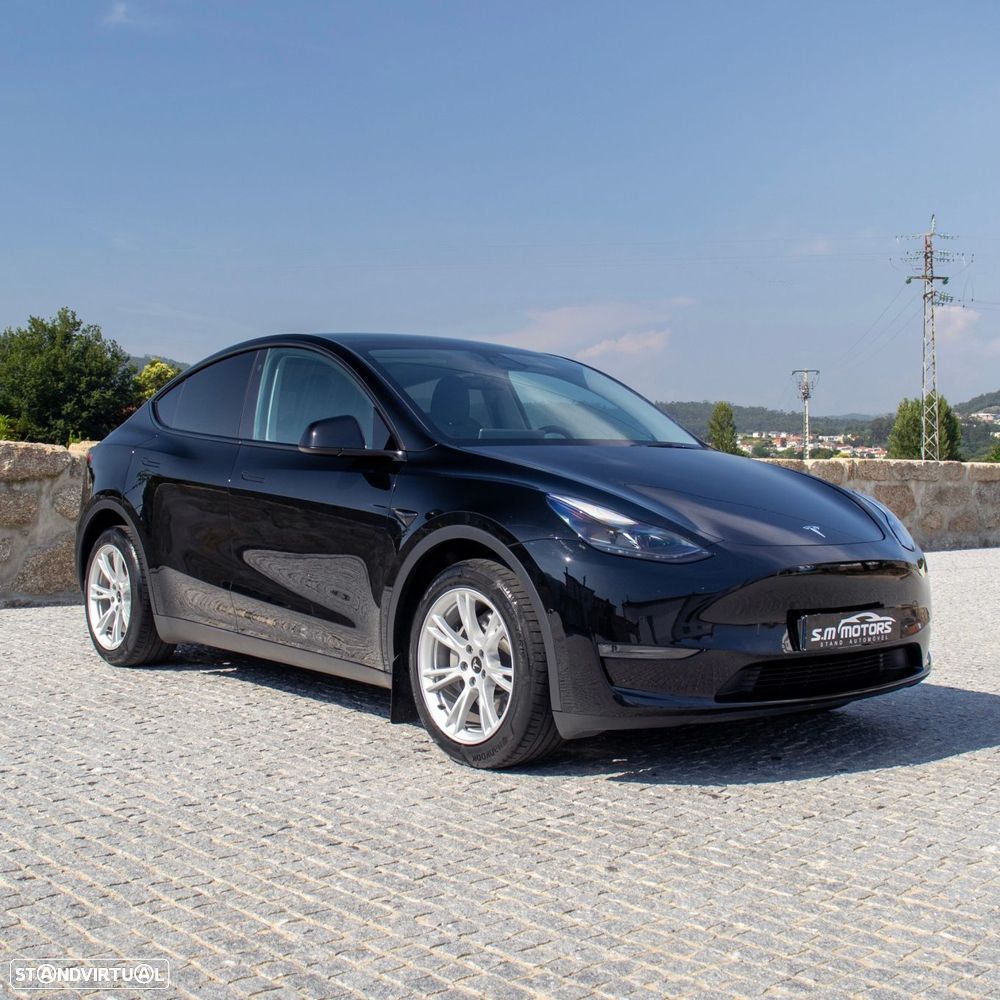 Tesla Model Y Long Range Dual Motor AWD - 6