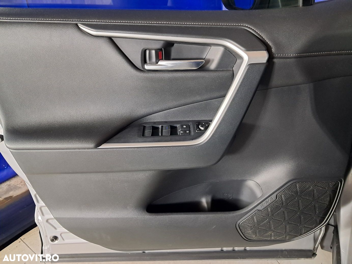 Toyota RAV4 - 9