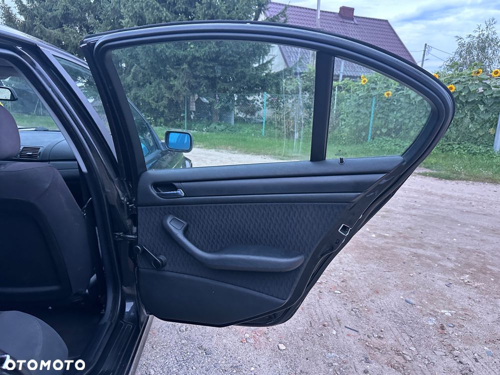 BMW Seria 3 - 22