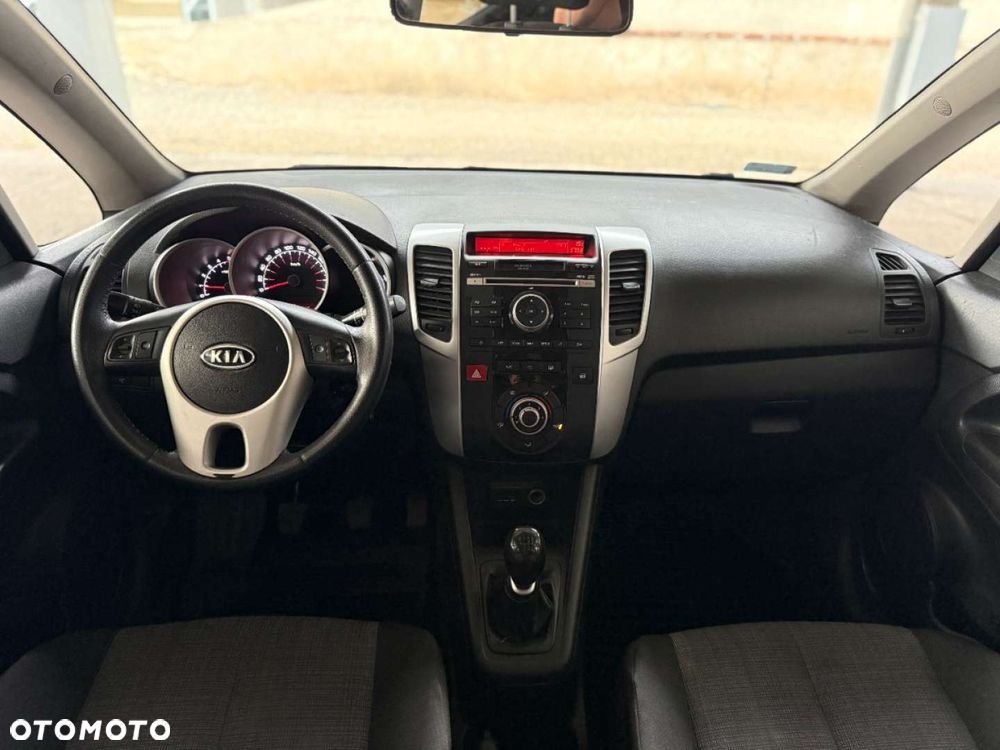 Kia Venga - 7